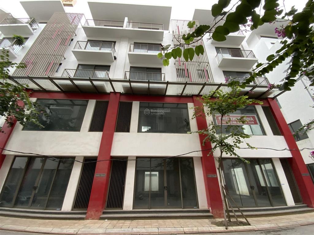 230 triệu/m2 đất có liền kề 76m2, 350m2 sử dụng tại khai sơn town. chủ thiện chí bán 0945 892 ***