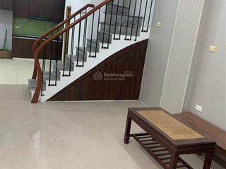 6 tỷ  38m2  lô góc  dân xây  khu vực trung tâm  ngay gần lăng bác  ngõ thông tứ tung  vài