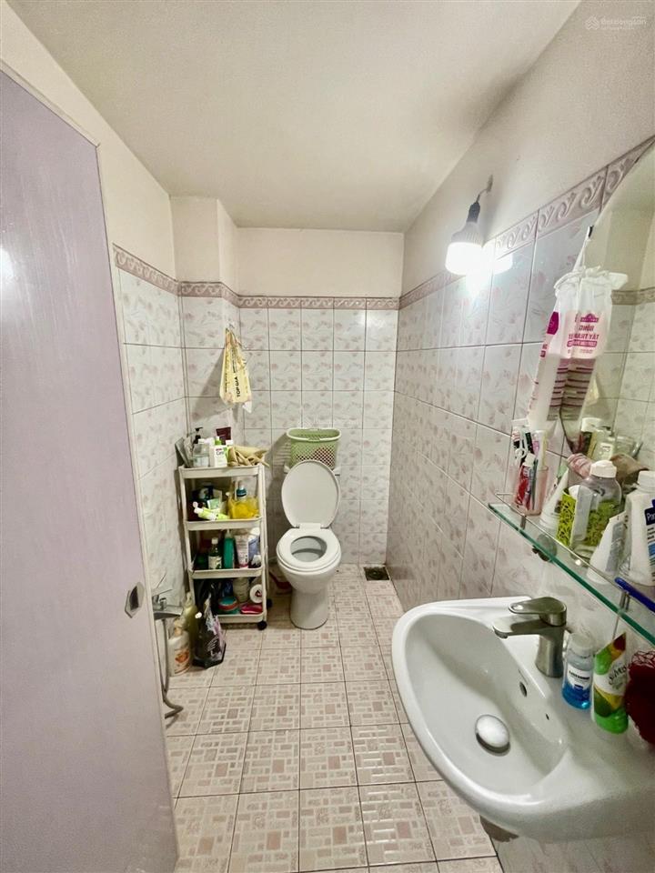 Nhà 4 tầng gần đường gò dầu, tân phú, sài gòn. 70 m2  nở hậu  hẻm trước nhà 5m  nhỉnh 6 tỷ.