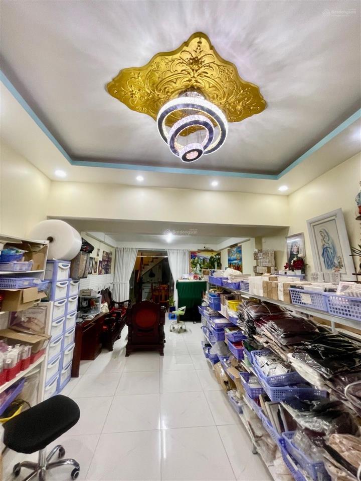 Nhà 4 tầng gần đường gò dầu, tân phú, sài gòn. 70 m2  nở hậu  hẻm trước nhà 5m  nhỉnh 6 tỷ.