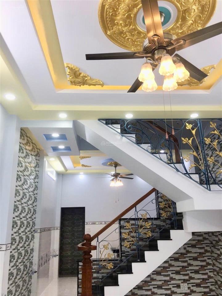 Nhà 4 tầng, 54m2, ngang 4m. trung tâm quận tân phú, ô tô vào nhà, hơn 8 tỷ.