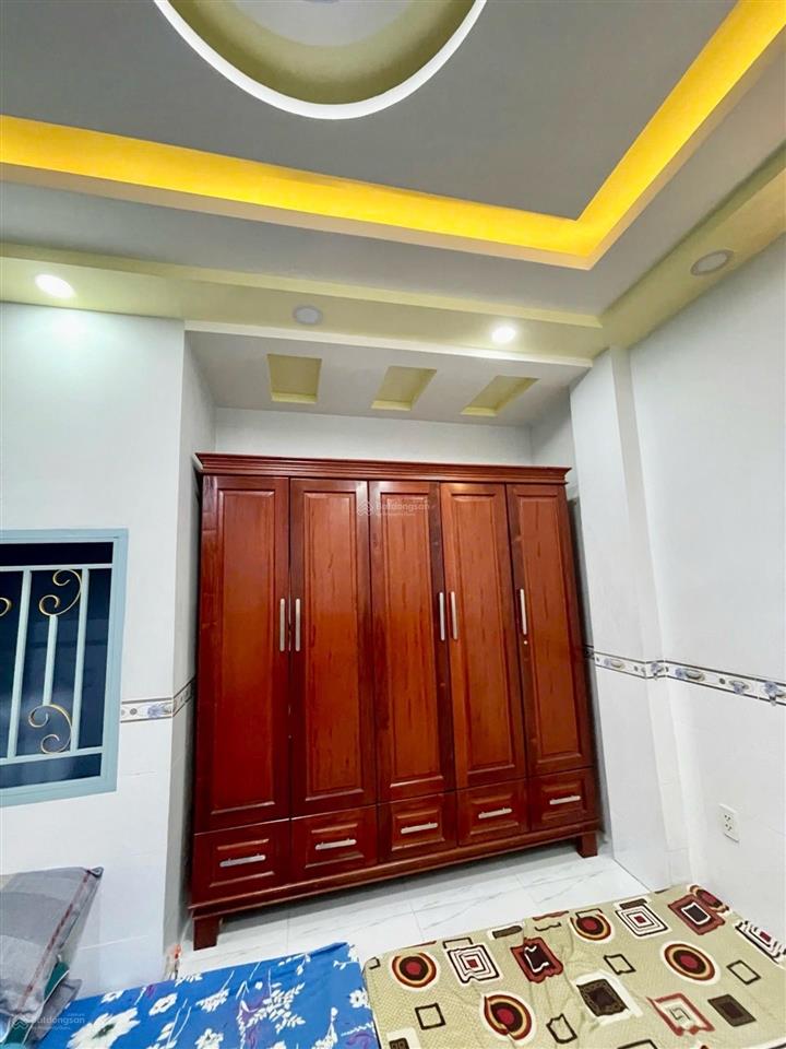 Nhà 4 tầng, 54m2, ngang 4m. trung tâm quận tân phú, ô tô vào nhà, hơn 8 tỷ.