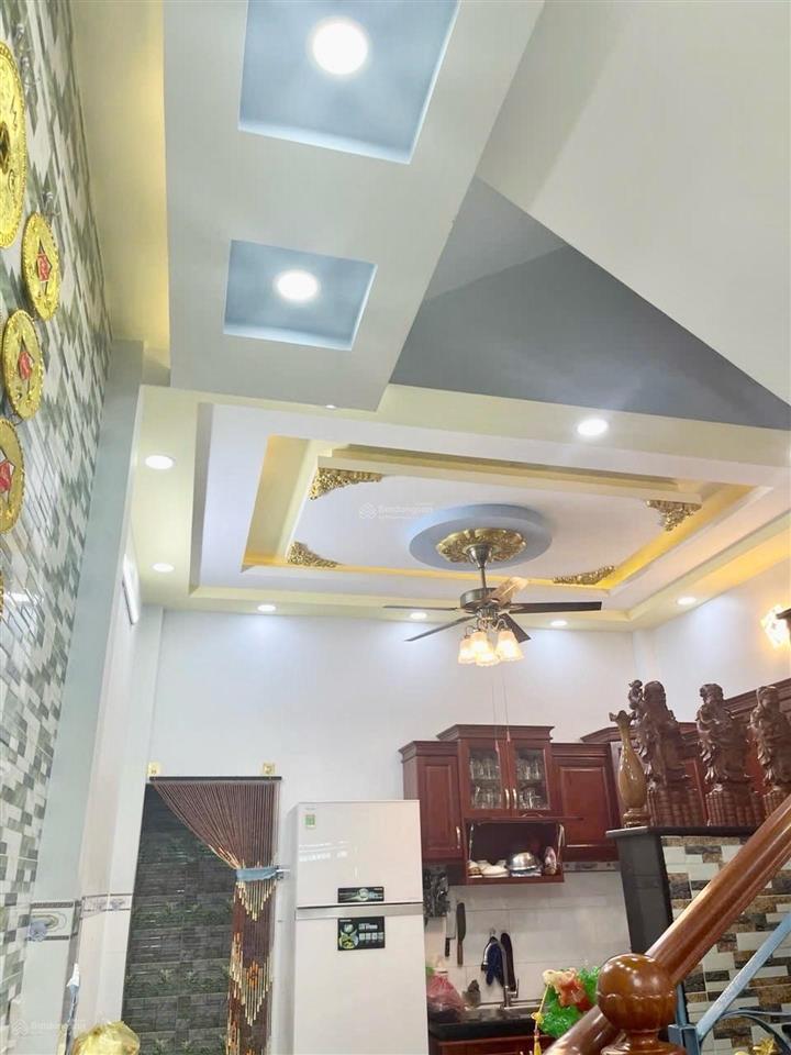 Nhà 4 tầng, 54m2, ngang 4m. trung tâm quận tân phú, ô tô vào nhà, hơn 8 tỷ.