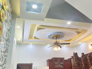 Nhà 4 tầng, 54m2, ngang 4m. trung tâm quận tân phú, ô tô vào nhà, hơn 8 tỷ.