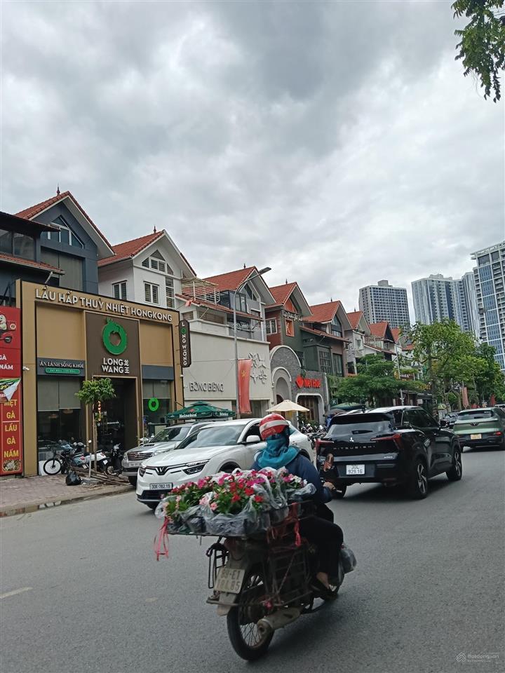 Giảm chào mạnh, biệt thự lô góc, nguyễn văn lộc, hà đông 171m2, 3 tầng, giá 32 tỷ, 3 ô tô, kd