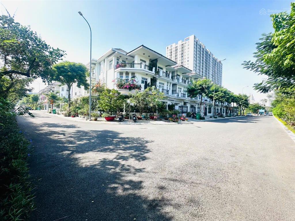 Cho thuê villa dự án the peak garden quận 7  phú mỹ hưng  nhà mới 100% hỗ trợ xem nhà ngay 24/7