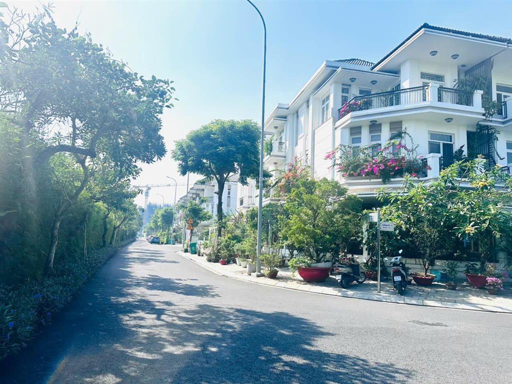 Cho thuê villa dự án the peak garden quận 7  phú mỹ hưng  nhà mới 100% hỗ trợ xem nhà ngay 24/7