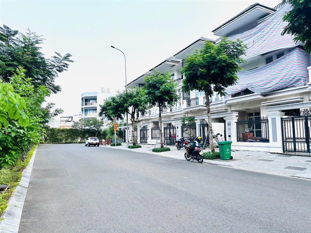 Cho thuê villa dự án the peak garden quận 7  phú mỹ hưng  nhà mới 100% hỗ trợ xem nhà ngay 24/7