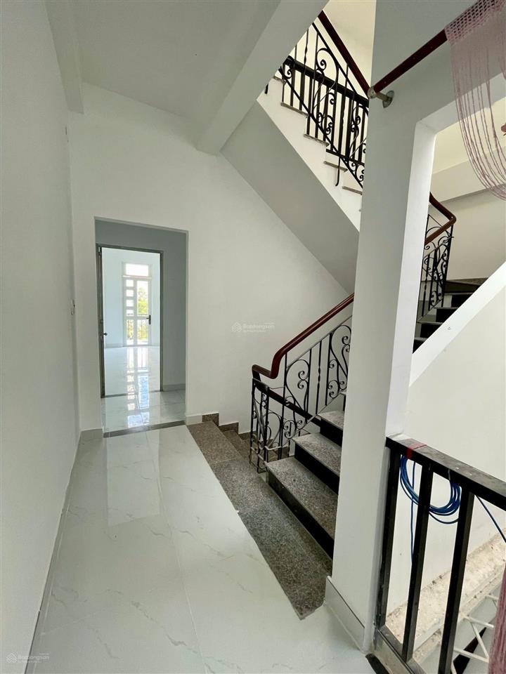 Chính chủ cần bán biệt thự nguyên căn  đường lớn lộ giới 20m tại the era town, 15 tỷ, 90 m2