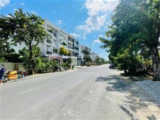 Chính chủ cần bán biệt thự nguyên căn  đường lớn lộ giới 20m tại the era town, 15 tỷ, 90 m2