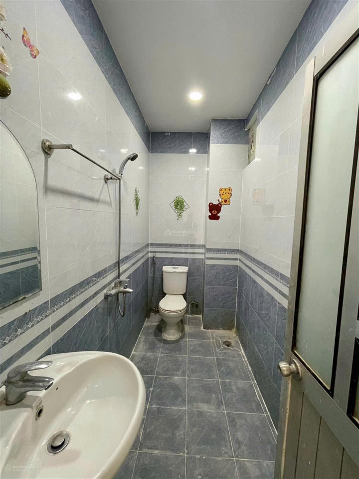 Chính chủ cần bán biệt thự nguyên căn  đường lớn lộ giới 20m tại the era town, 15 tỷ, 90 m2