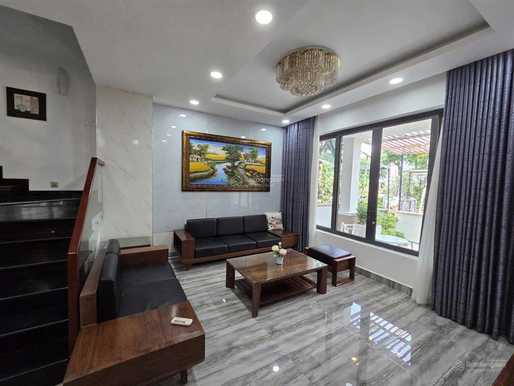 Chính chủ bán biệt thự nine south giá 17,3 tỷ (tl) 123m2  villa liên kế khu compound ven sông