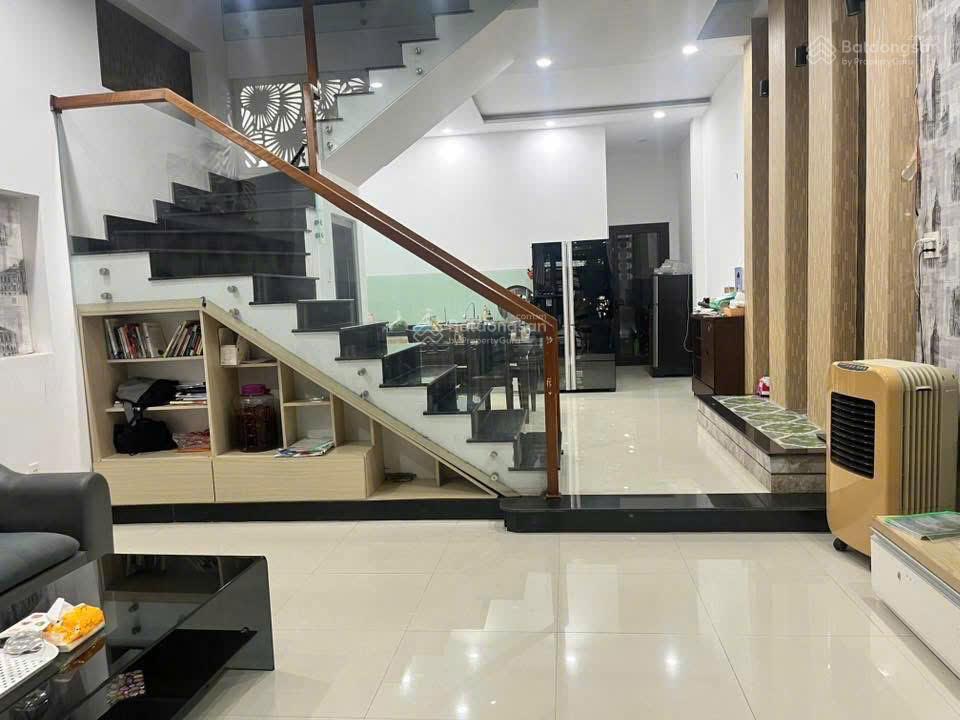 Nhà đẹp nguyễn xiển, hướng đông, view biển  giá chỉ nhỉnh 9 tỷ