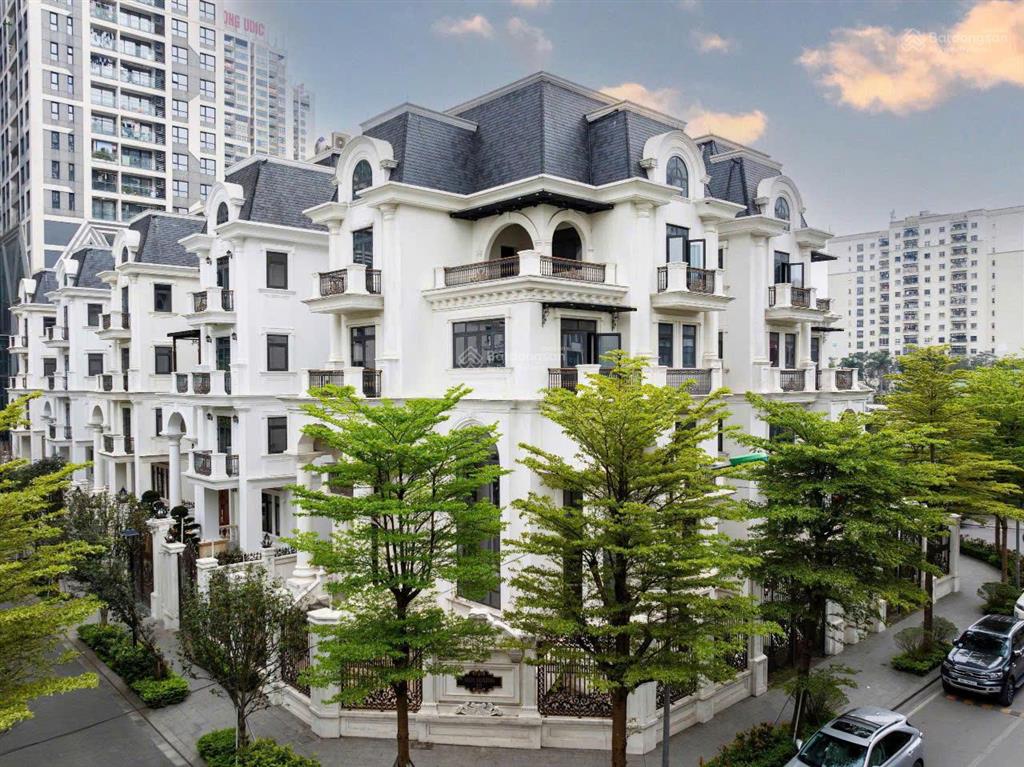 Biệt thự 1 hầm 5 tầng the zei  ở + văn phòng + showroom đều đẳng cấp