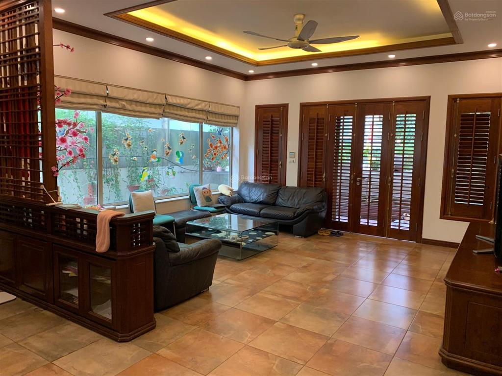 Cần bán biệt thự vip khu vườn đào vip mặt tiền 15m, cạnh khu an ninh bậc nhất hà nội dt 231m2