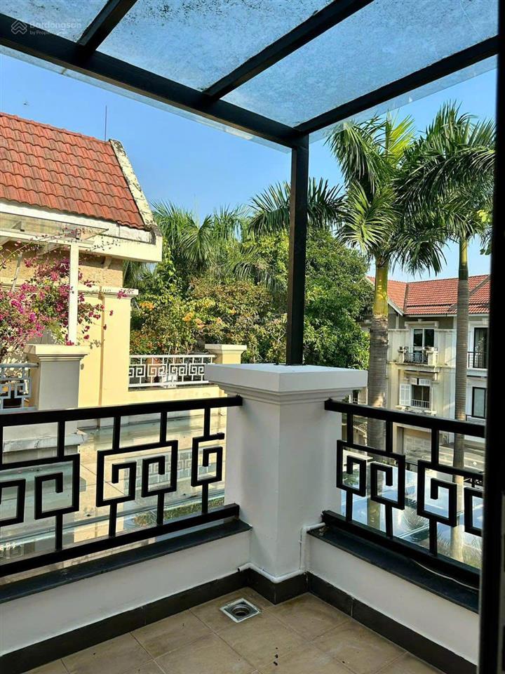 Bán biệt thự khu t ciputra nam thăng long  180m2, mt 9m, xây 3,5 tầng, giá hơn 60 tỷ