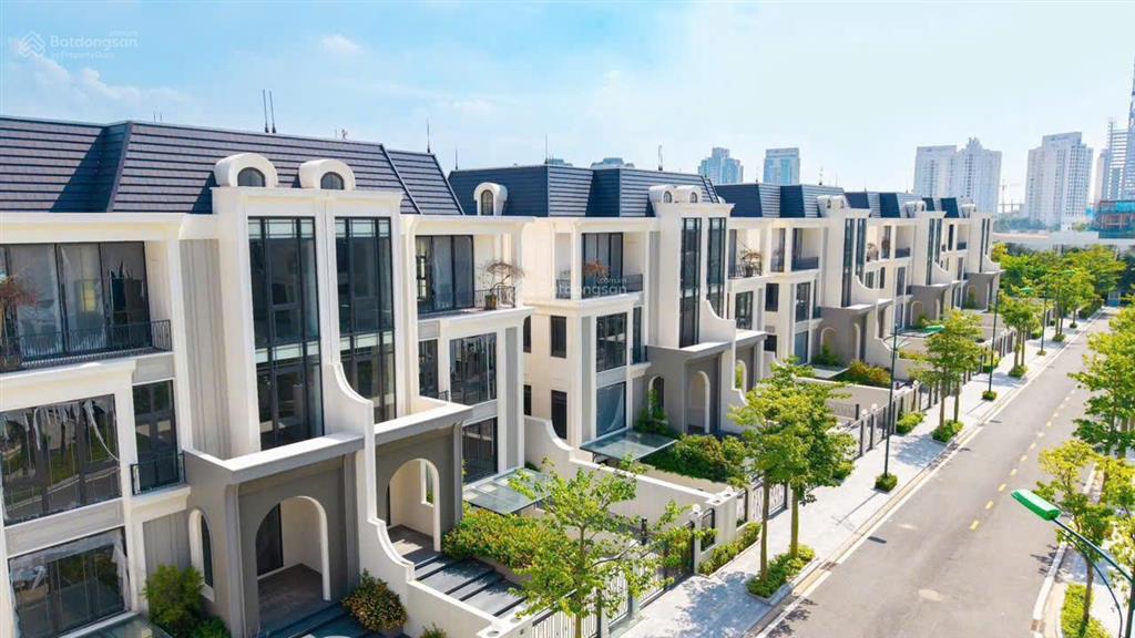Siêu phẩm biệt thự golf view hồ quỹ hàng hiếm ciputra,  0984 879 ***
