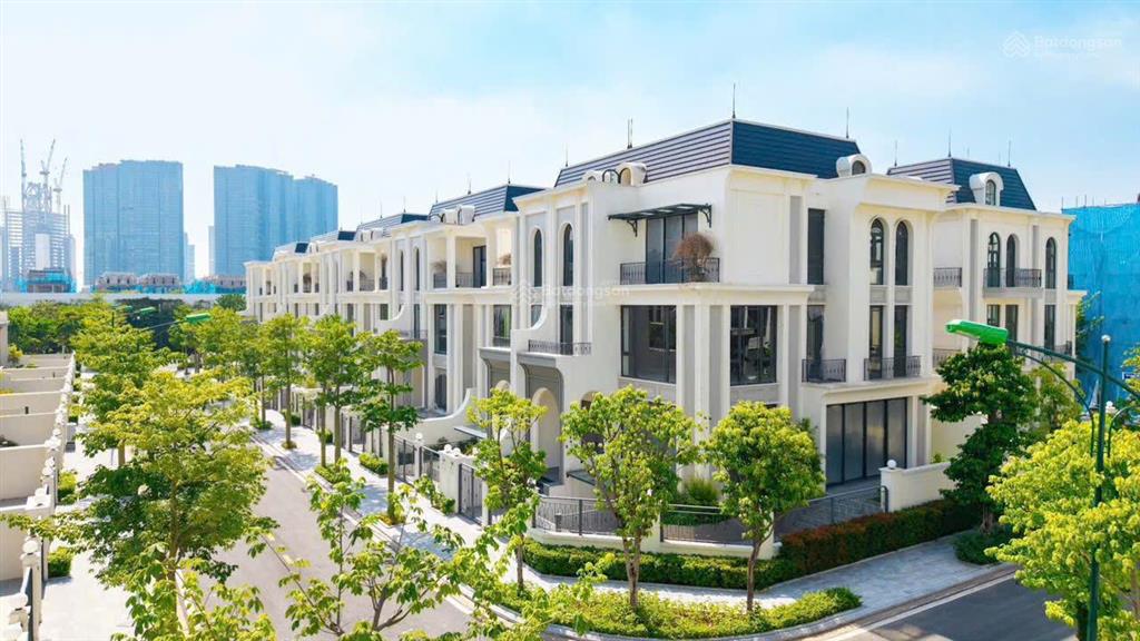 Siêu phẩm biệt thự golf view hồ quỹ hàng hiếm ciputra,  0984 879 ***