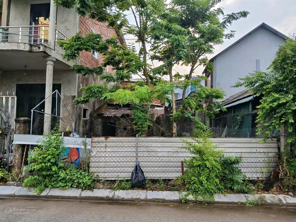 Chính chủ bán đất trung tâm thị xã quảng trị vị trí đẹp hiếm có chỉ 2,57 tỷ