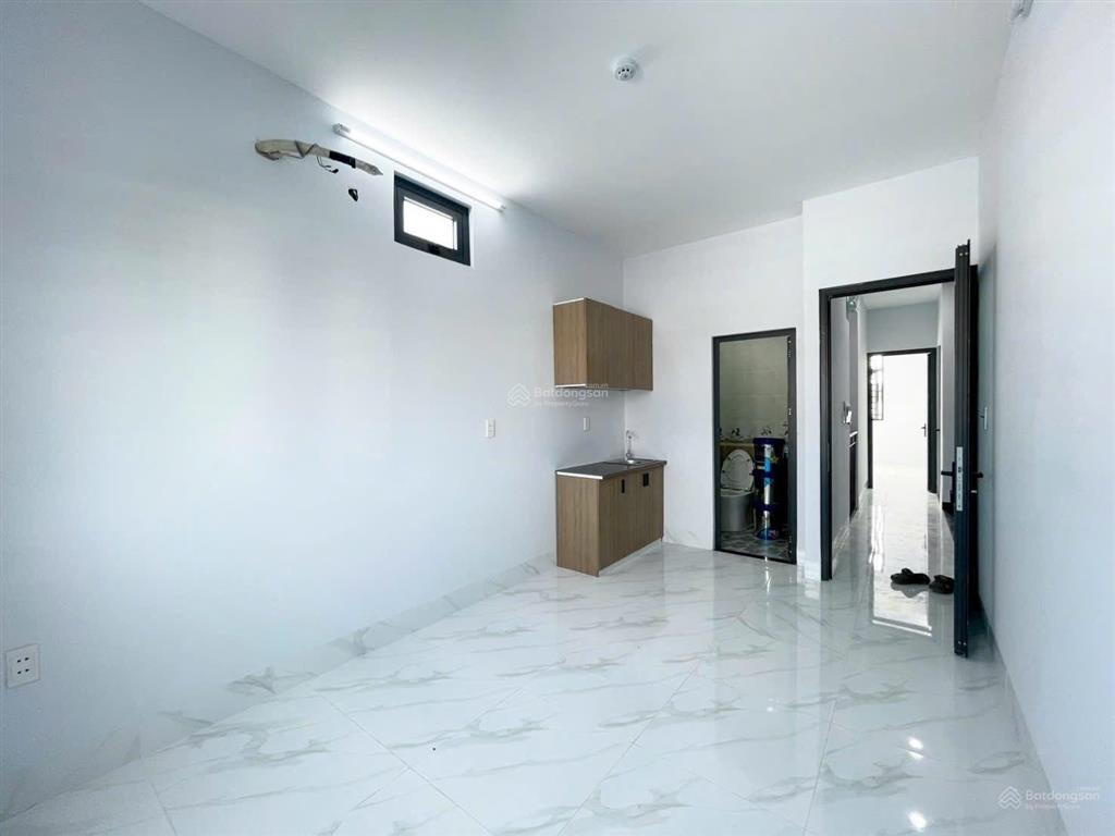 Phòng mới xây, cực kỳ thoáng, giá 3.5tr/th tại đường vườn lài, apđ.q12