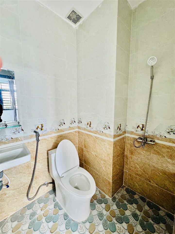 Phòng mới xây, cực kỳ thoáng, giá 3.5tr/th tại đường vườn lài, apđ.q12
