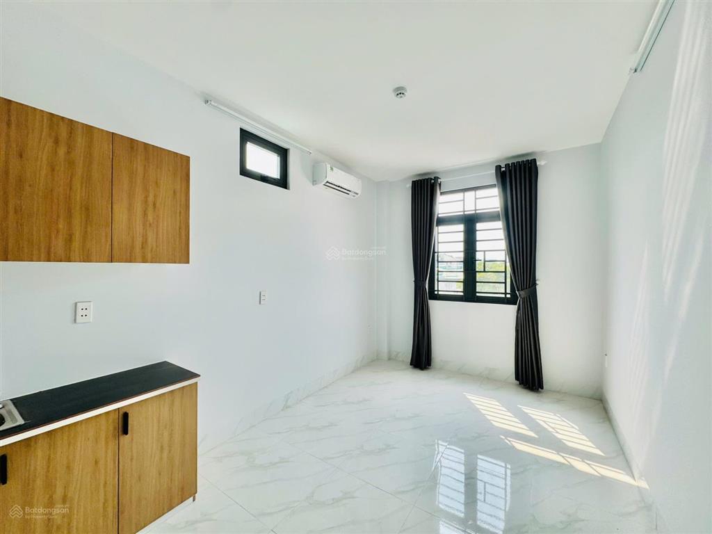 Phòng mới xây, cực kỳ thoáng, giá 3.5tr/th tại đường vườn lài, apđ.q12
