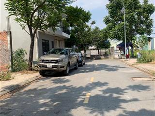 Lô đất ngang 55x10m. đường rộng 12m (có vỉa hè) cần bán gấp 3.15 tỷ. sổ hồng riêng