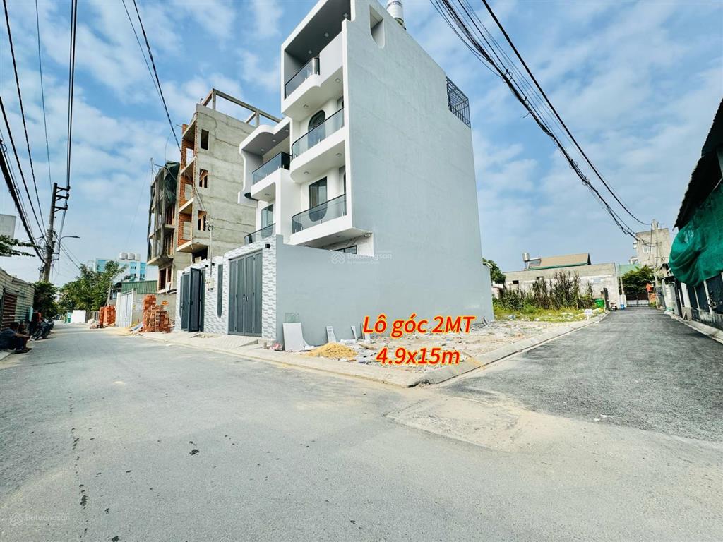 Bán lô đất góc 2 mặt tiền. tại hẻm 94 vườn lài. đường mới làm nhựa. xây được cao tầng. 6 tỷ