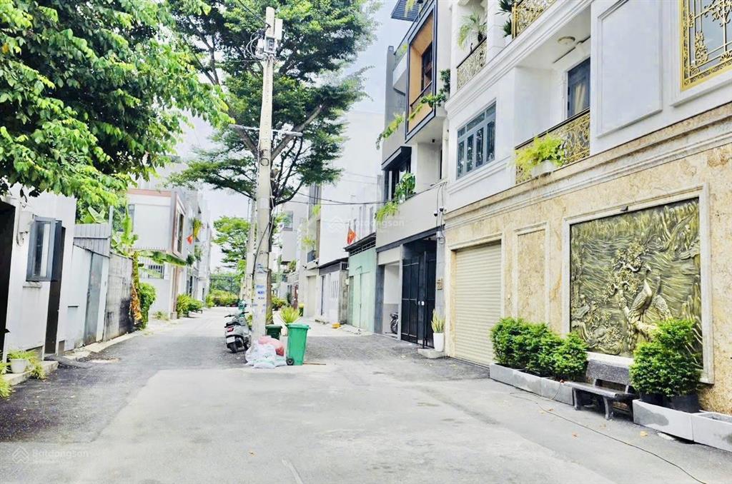Lô đất rất đẹp 8.4x12.4=104m2 full thổ. xây được cao tầng tại hẻm 140 vườn lài. apđ.q12. giá tốt