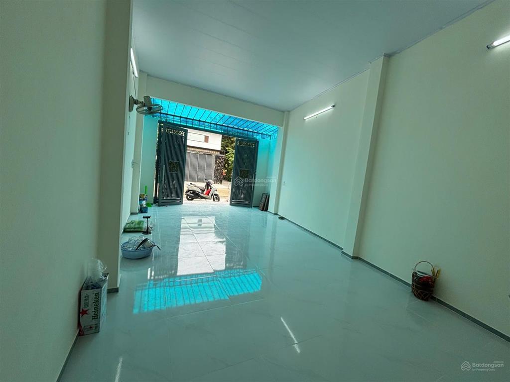 Cho thuê nhà mới xây. tại vườn lài. apđ.q12 đường 12m khu dân trí cao