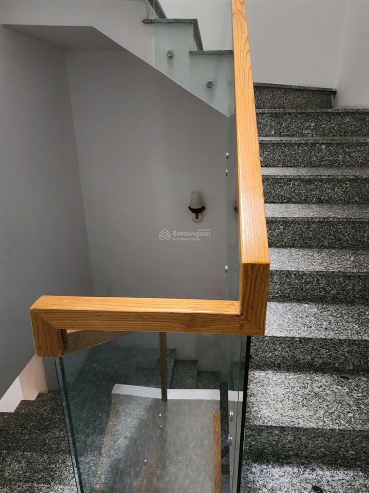 Cho thuê nhà riêng 150m2, 4pn, 3wc tại hoàng bật đạt, tân bình, hcm, chỉ với 18 triệu vnd/ tháng