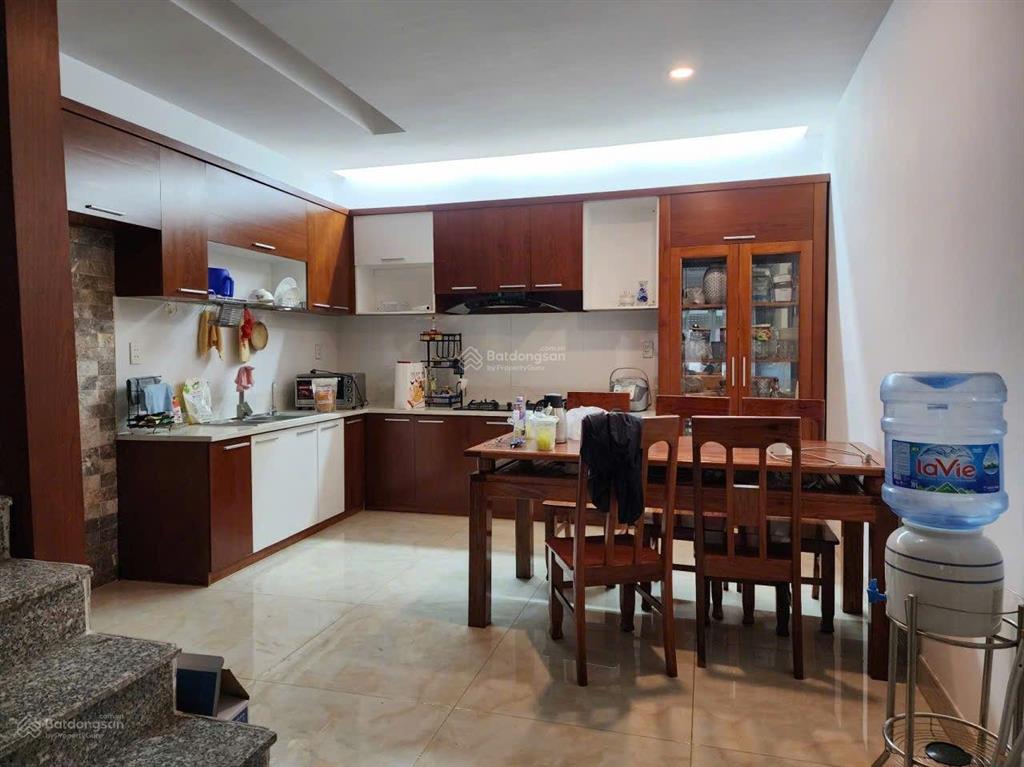 Cho thuê nhà riêng 150m2, 4pn, 3wc tại hoàng bật đạt, tân bình, hcm, chỉ với 18 triệu vnd/ tháng