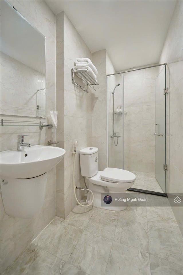 Thuê ngay 1pn ban công thoáng 50m2 gần ngã tư phan xích long, phú nhuận. an ninh tuyệt đối