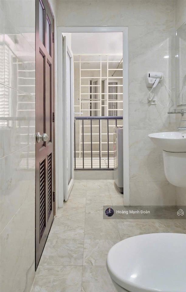 Thuê ngay 1pn ban công thoáng 50m2 gần ngã tư phan xích long, phú nhuận. an ninh tuyệt đối