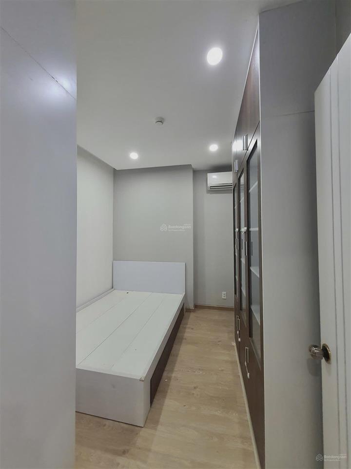 Cho thuê 2 phòng ngủ 80m2 ban công thoáng ngay vincom nguyễn xí, bình thạnh. mới 100%
