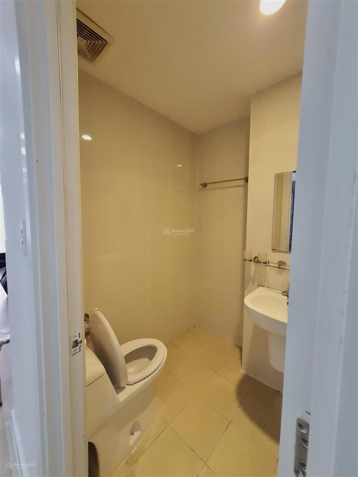 Cho thuê 2 phòng ngủ 80m2 ban công thoáng ngay vincom nguyễn xí, bình thạnh. mới 100%