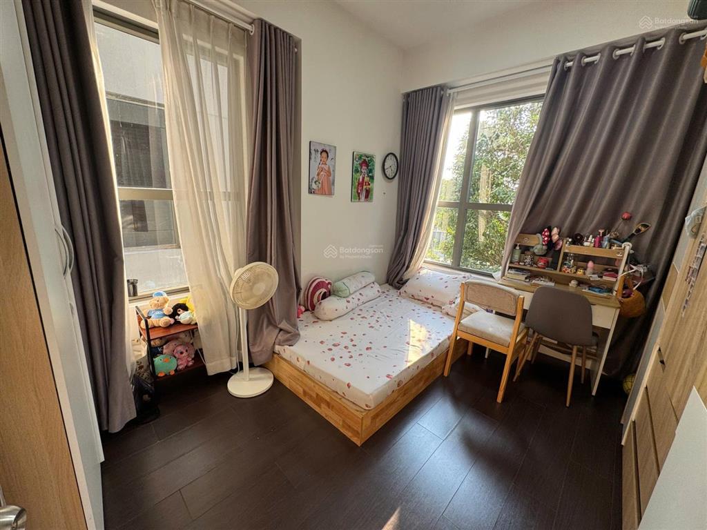 Bán gấp căn 3pn  90m2 full nội thất giá 8 tỷ có sổ  the sun avenue