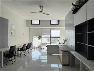Trống sẵn văn phòng có nội thất cho thuê 15tr/ tháng  the sun avenue