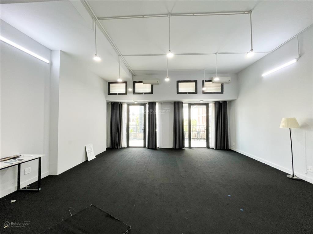 Văn phòng officetel diện tích lớn có ban công cho thuê the sun avenue