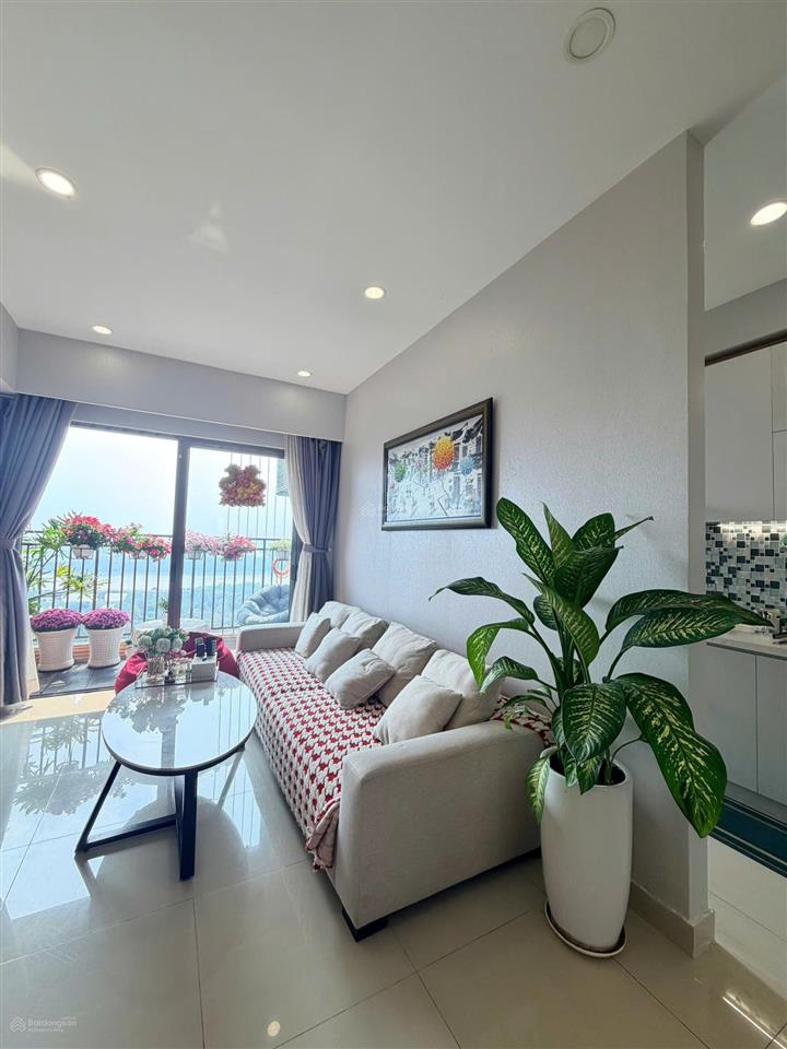 Giảm giá sốc cho căn 2pn, 2wc giá chỉ từ 6,8 tỷ, sẵn sổ  the sun avenue