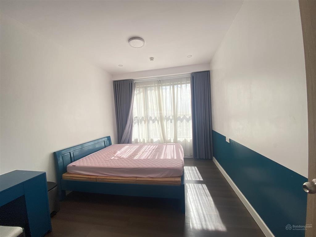 Thiện chí bán căn 2pn có nội thất the sun avenue giá 7,3 tỷ, có sổ