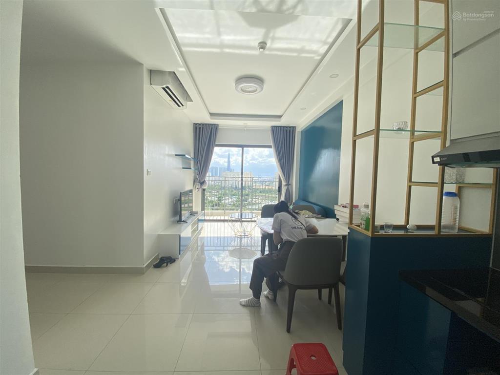 Thiện chí bán căn 2pn có nội thất the sun avenue giá 7,3 tỷ, có sổ