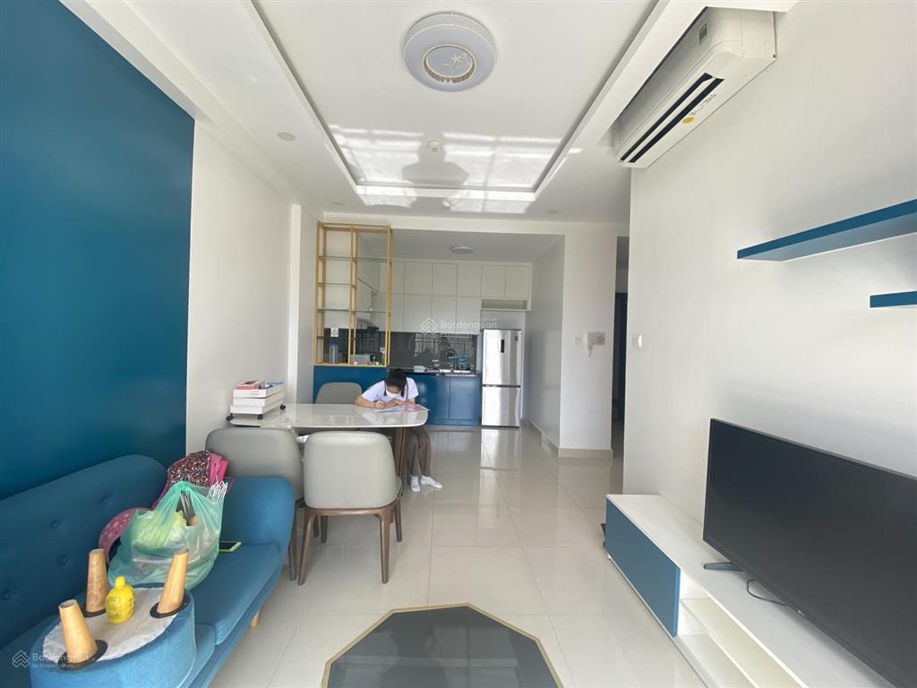 Thiện chí bán căn 2pn có nội thất the sun avenue giá 7,3 tỷ, có sổ
