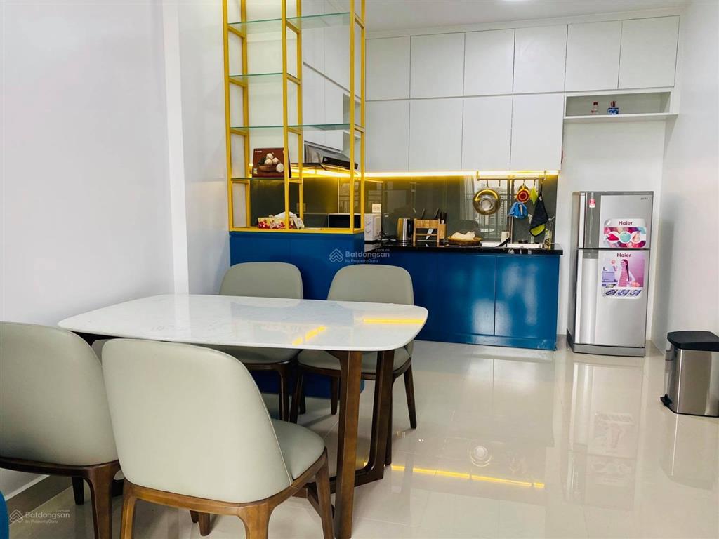 Thiện chí bán căn 2pn có nội thất the sun avenue giá 7,3 tỷ, có sổ