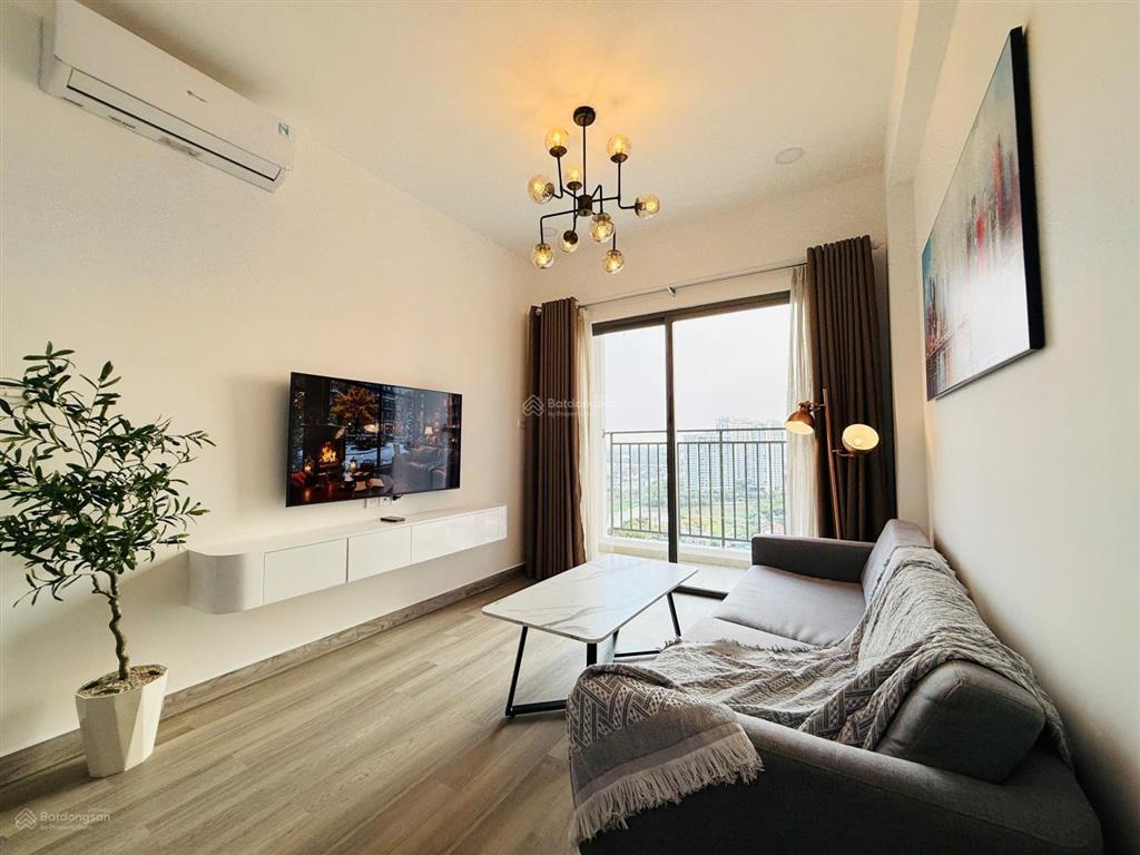 Căn hộ 2pn nhà mới đẹp xuất sắc cho thuê the sun avenue