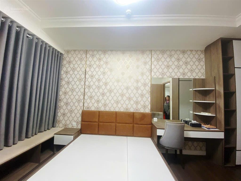 Bán nhanh căn 2pn có nội thất 6,9 tỷ  the sun avenue