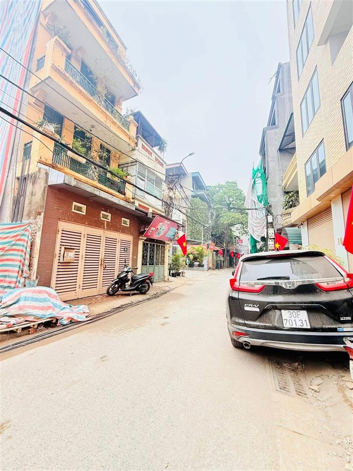 Mặt ngõ linh lang ba đình 80m phân lô oto đỗ tránh
