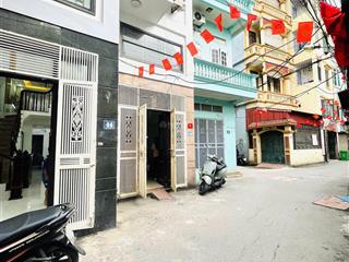 Bán nhà nguyễn khánh toàn 56m 5 tầng trước nhà hơn 3m ngõ thông kinh doanh