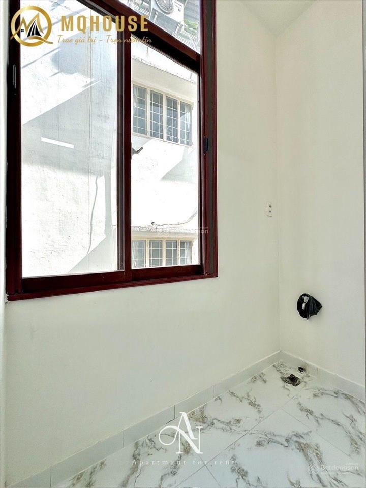 Khai trương căn hộ 1pn bancol phan đình phùng, ngay chân cầu kiệu, gần bờ kè trường sa, thang máy