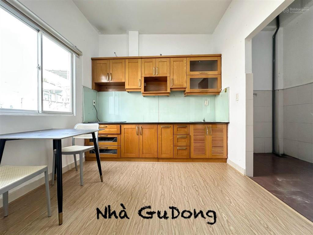 Căn hộ 1pn bancol cực rộng, thoáng ngay phan đình phùng, phú nhuận, cạnh quận 1 gần bờ kè trường sa